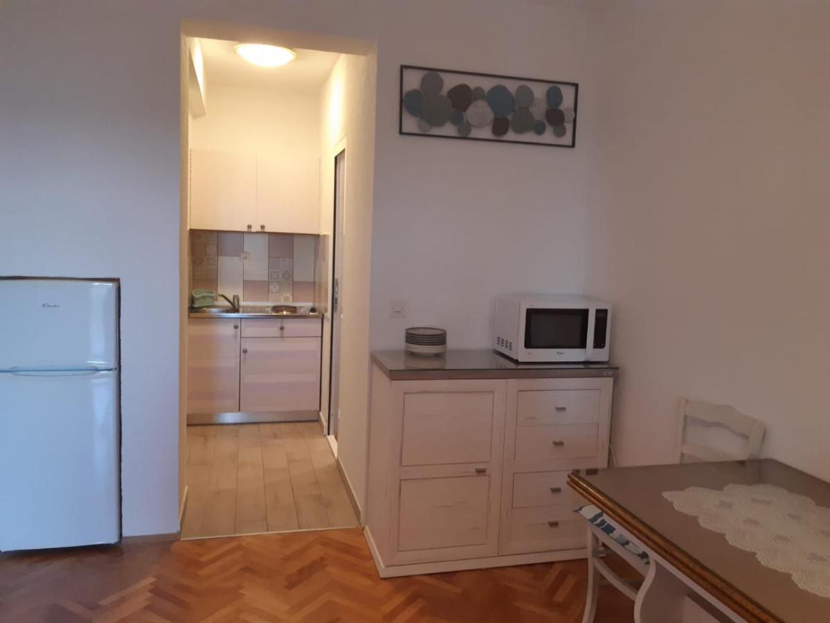 Apartamento Jona - Dugi Rat - Mali Rat Exterior foto